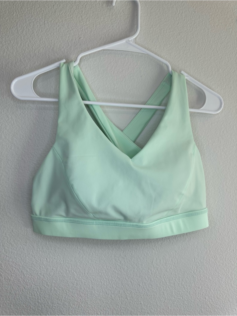 Lululemon Envital Bra, PISTACHIO GREEN! Size 10, crisp tag - Picture 4 of 6